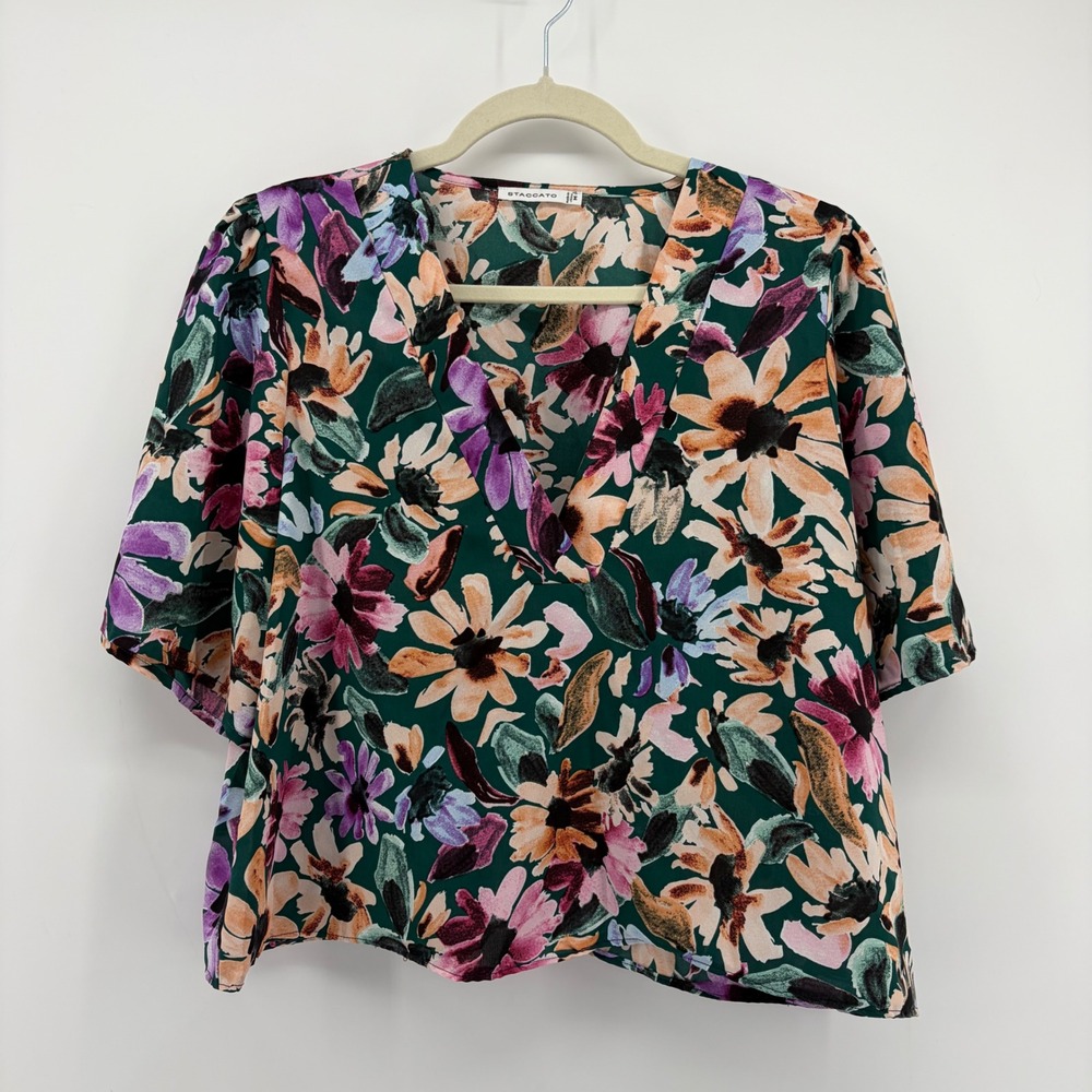 Staccato Womens Medium Green Floral V-Neck Short Sleeve Relaxed Blouse Top